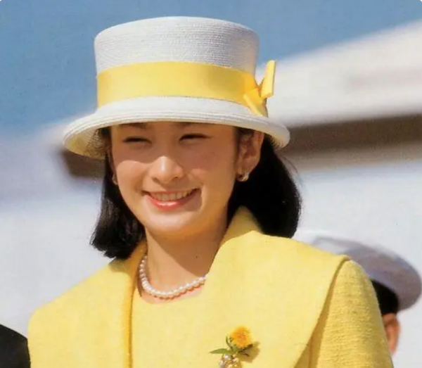 千年狐狸哪能那麼簡單：紀子妃40歲搏命做試管產皇孫，成最後贏家