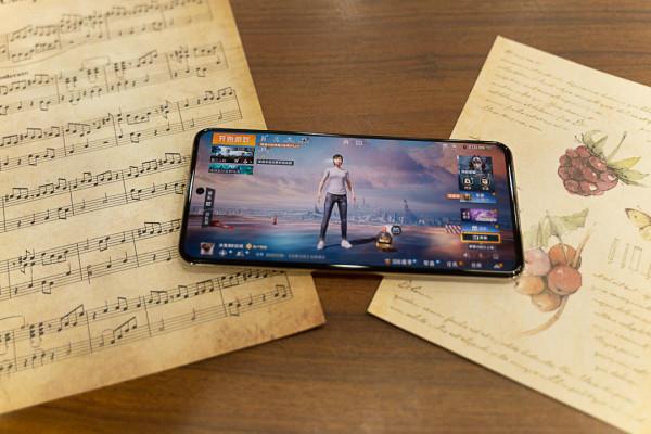 不夠均衡卻足夠精準，遲到的藍廠走量旗艦vivo X60評測