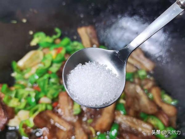 湖南名菜農家一碗香的傳統做法，簡單易學，香辣入味，米飯遭殃