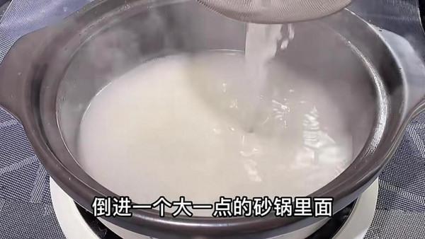 燉骨頭湯，牢記“兩不放”訣竅，湯白肉香不油膩，營養全保留