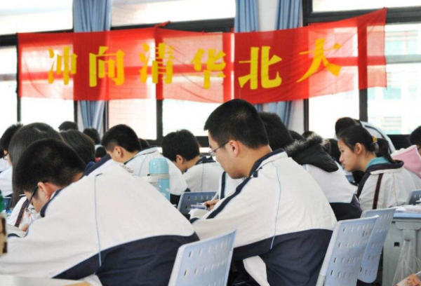 高中也要&OpenCurlyDoubleQuote;雙減&rdquo;？教育部傳來訊息，這項教學計劃有新變動