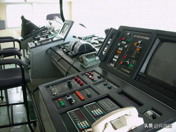 曾經的中華第一驅逐艦052？大量用西方裝置，雙機庫造價不低於055