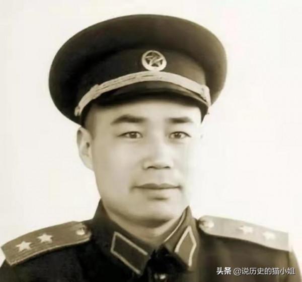 新中國第一次授銜，王近山、鍾偉、王必成三人不滿意、最終如何？