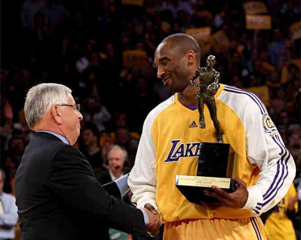 實力強橫如科比，為什麼只拿了一個常規賽mvp？