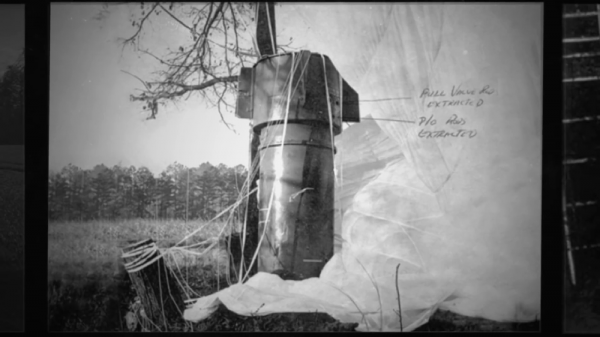 B-52墜機14枚氫彈墜落,一枚險些起爆,來看銀色穹頂計劃有多瘋狂 B-52墜機14枚氫彈墜落,一枚險些起爆,來看銀色穹頂計劃有多瘋狂