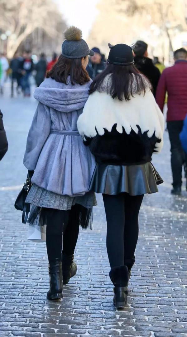 東北人原來是這麼過冬的，雖然裹得厚厚的，也不忘記搭配精緻點