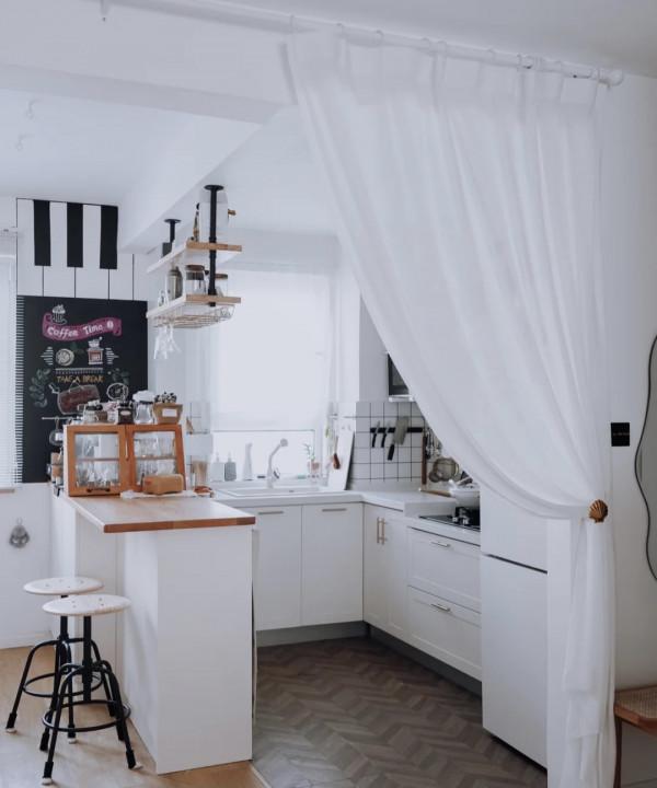 70㎡老破小，堅決砸掉兩面牆，讓客餐廚、書房一體化，太讚了