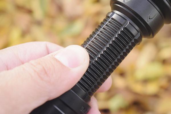 硬漢再升級!OLIGHT武士Warrior X3戰術手電體驗 硬漢再升級!OLIGHT武士Warrior X3戰術手電體驗