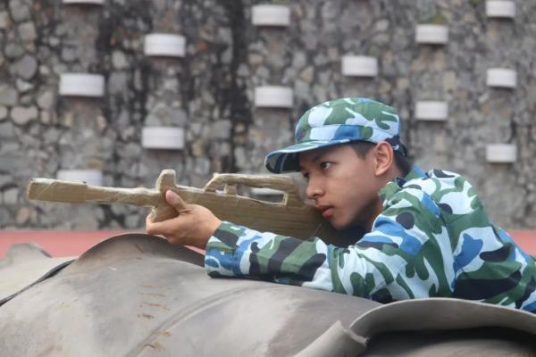 聽完教官唱歌,來看看廣東工業大學“軍花軍草”! 聽完教官唱歌,來看看廣東工業大學“軍花軍草”!