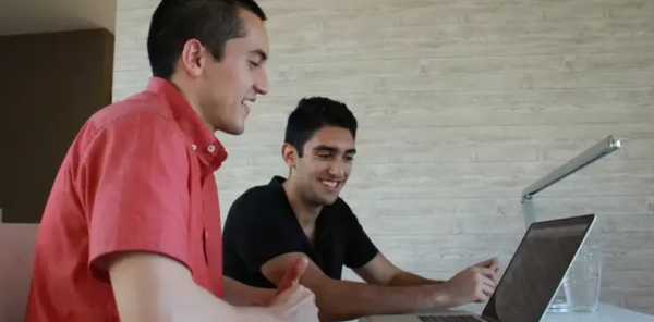 32歲開源IPO百億富翁：13歲做遊戲外掛，只愛寫程式碼