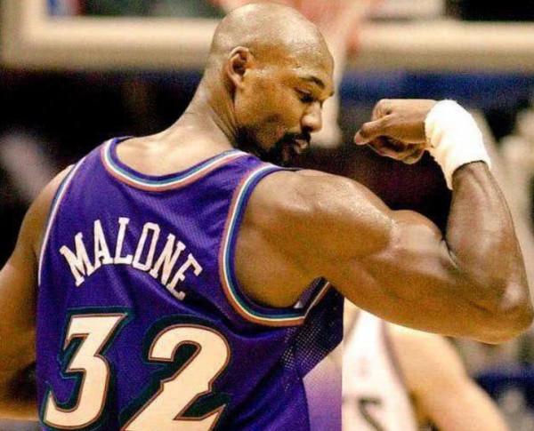 老而彌堅!盤點NBA五大不老神話:詹姆斯37歲封蓋頭部和籃板齊平 老而彌堅!盤點NBA五大不老神話:詹姆斯37歲封蓋頭部和籃板齊平