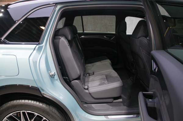 上汽奧迪Q5 e-tron亮相廣州車展，豪華純電SUV開啟預訂