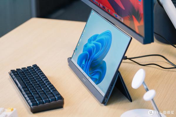 萬金油還是吃灰神器：聊聊4K+OLED便攜屏存在的意義