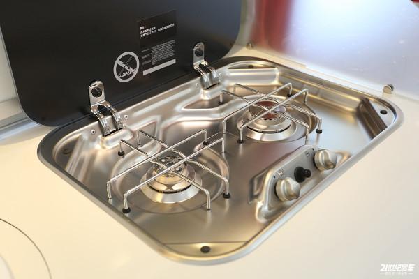 精緻的德系拖掛房車，復古又實用，年輕人喜歡的TA都有，真愛了