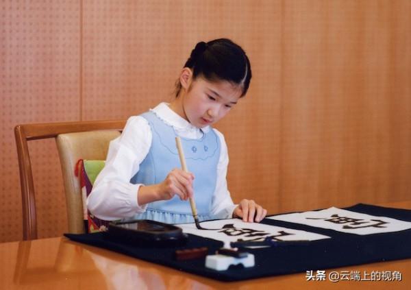 民眾支援愛子公主,保守派捧悠仁,保守派萬世一系的騷操作真好笑 民眾支援愛子公主,保守派捧悠仁,保守派萬世一系的騷操作真好笑