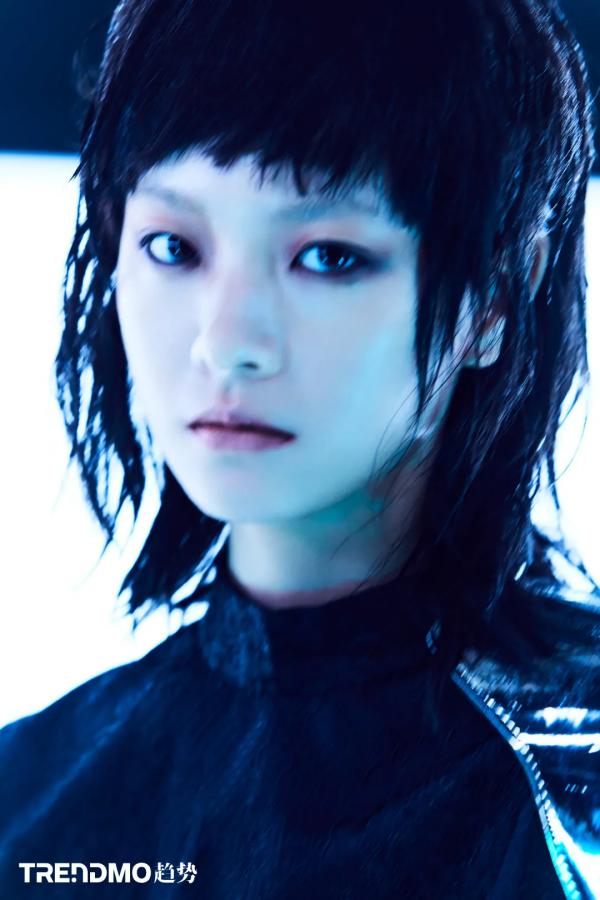 鞏俐第一次上《VOGUE》造型就翻車了？網友：我覺得很酷