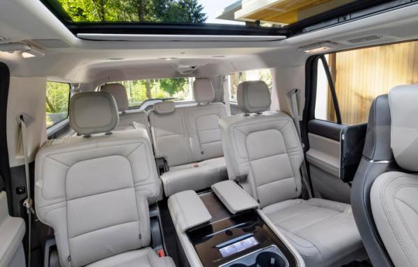 新林肯的“美式領航跟不跟”?中期改款新領航員有證嗎?夠格嗎? 新林肯的“美式領航跟不跟”?中期改款新領航員有證嗎?夠格嗎?