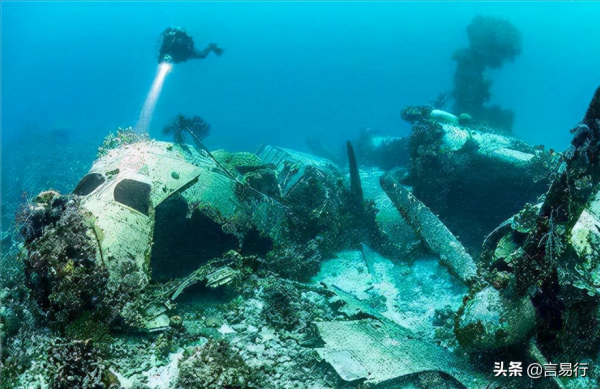 特魯克瀉湖有多恐怖，二戰時就有50多艘戰艦沉沒