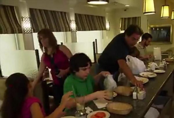 美國男子為別人看房子，五年都不用租房住，免費住不同的房子