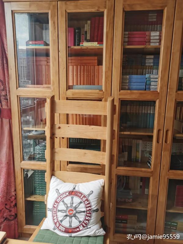 我的書房，麻雀雖小，五臟俱全