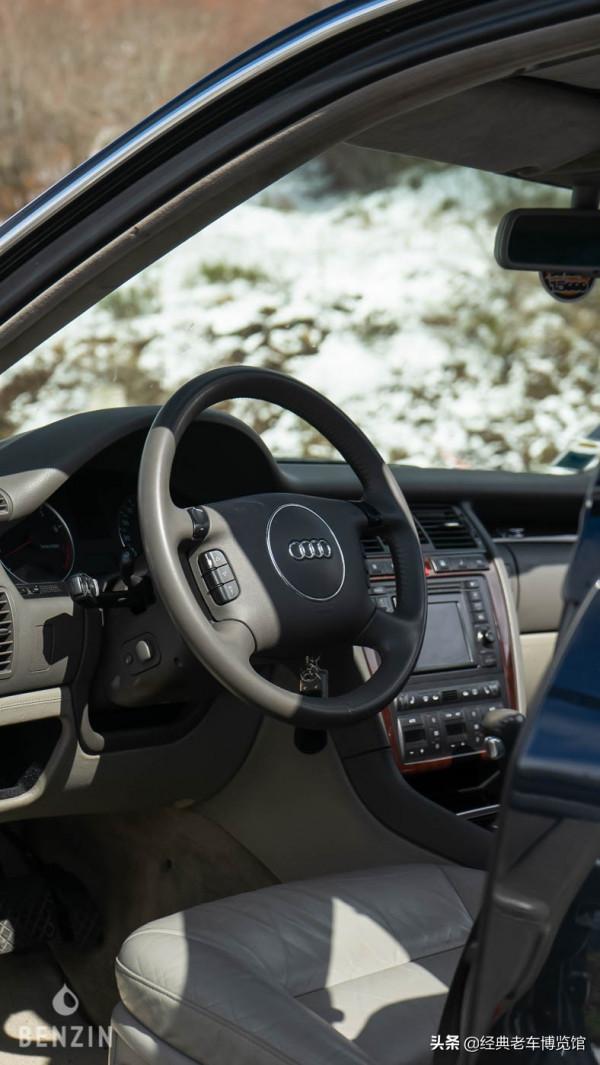 第一代奧迪A8頂配6.0W12，日耳曼D級豪車的曠世之作