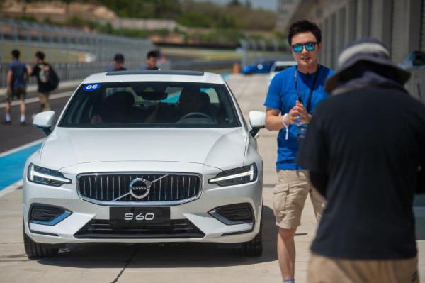 沃爾沃還有如此運動的一面？S60賽道開戰！