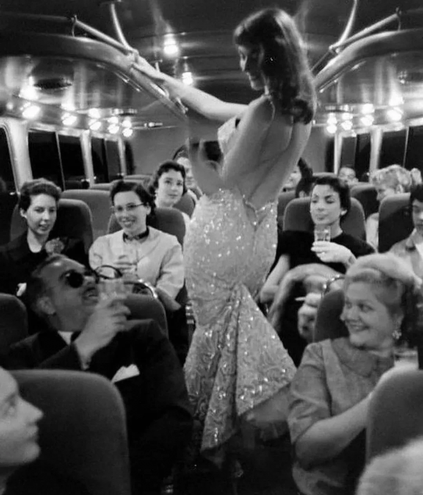 倒退百年看外國人，原來生活是這個樣子的