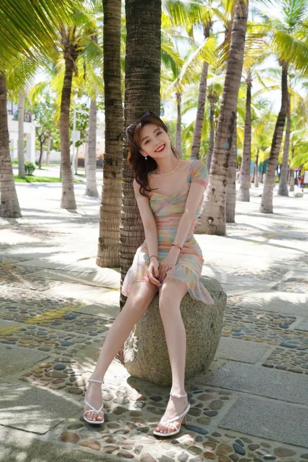 路晨，實力與顏值兼具的人氣小花旦