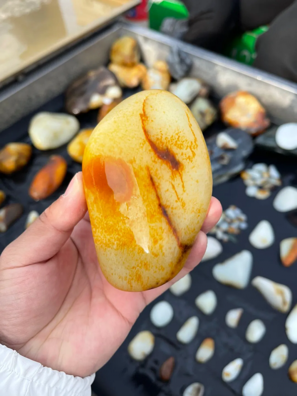 2021翻篇啦 · 如今和田玉石巴扎的行情怎樣