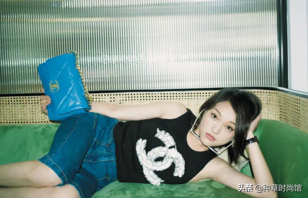 47歲周迅、張雨綺又談姐弟戀了！這屆男人不行？