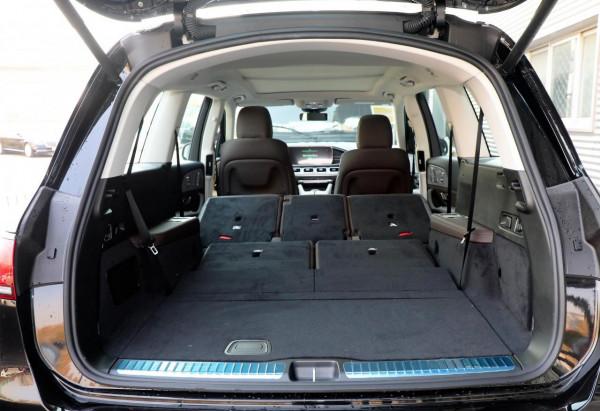 賓士GLS配置解讀，全尺寸豪華大七座SUV，實力表現如何