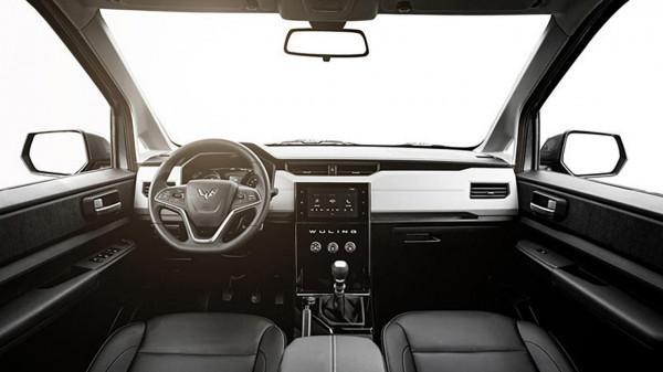 五菱宏光PLUS,空間及動力是賣點,舒適性尚待提升 五菱宏光PLUS,空間及動力是賣點,舒適性尚待提升