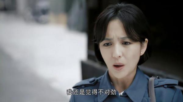 “抗日神劇”新作，佟麗婭諜戰劇背2.7萬名牌包，編劇：很正常