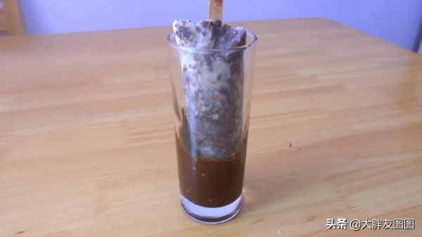 沒有模具，不需要打發，沒有生雞蛋，徒手做出脆皮冰淇淋