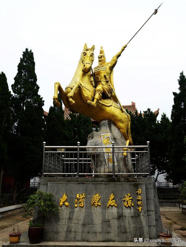 黃鶴樓旁的陳友諒墓,武漢市區唯一一座皇帝陵墓 黃鶴樓旁的陳友諒墓,武漢市區唯一一座皇帝陵墓