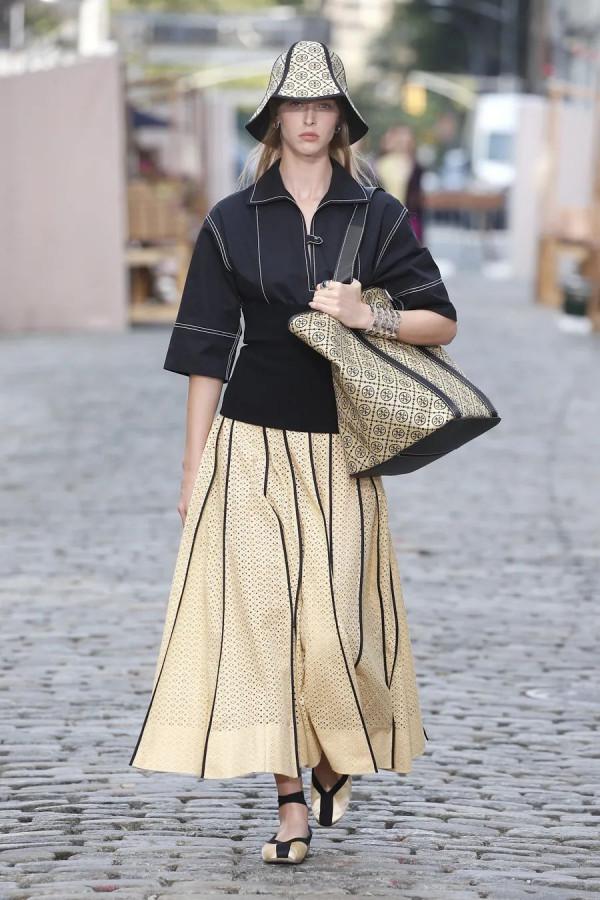 Tory Burch：回顧美國經典，女孩們的大時代