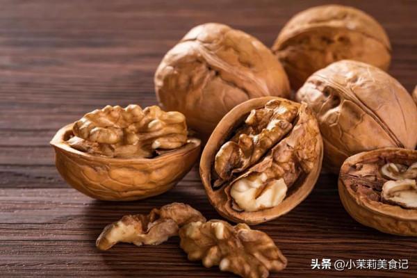 產後103斤瘦到88斤，我每天吃8種食物，營養抗餓，母乳餵養很輕鬆