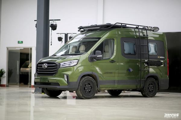 年輕人的第一臺Vanlife露營車,定製車漆+黑化套件,帥氣 年輕人的第一臺Vanlife露營車,定製車漆+黑化套件,帥氣