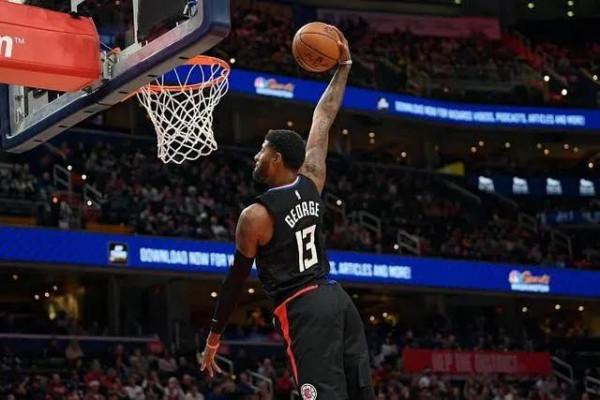 安東尼、庫裡、莫蘭特領銜,本賽季發揮亮眼的10位“老中青”球星 安東尼、庫裡、莫蘭特領銜,本賽季發揮亮眼的10位“老中青”球星