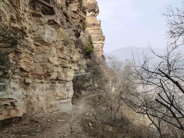 徒步白雲寺渡槽一一絕壁大梯一一上白雲一一白雲寺 徒步白雲寺渡槽一一絕壁大梯一一上白雲一一白雲寺