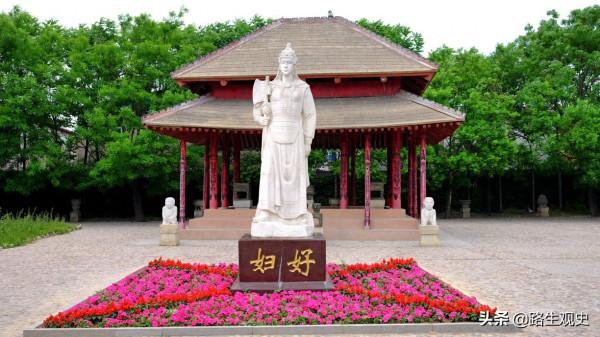 新疆有2座山，讓黃金與美玉在2500年前相遇，影響了中國人的審美