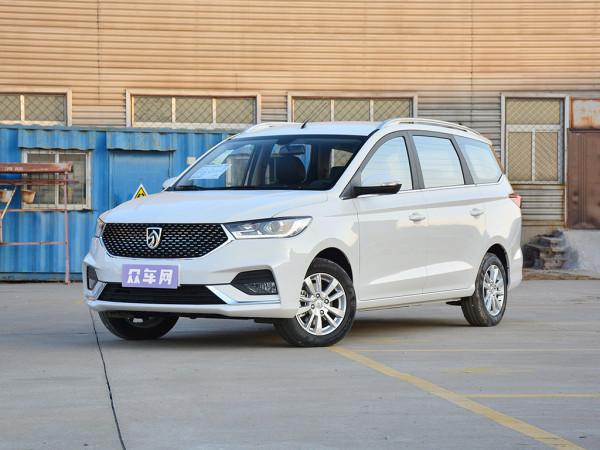 絕對的經濟實惠！寶駿360 PK 五菱宏光PLUS，誰更佔優勢？