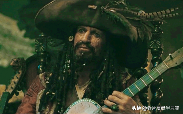 用&OpenCurlyDoubleQuote;人物傳記&rdquo;的方式開啟《加勒比海盜》，電影終於看明白了