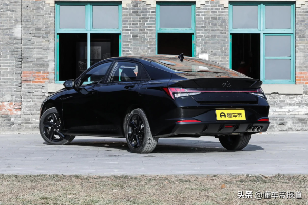 新車｜9&period;98-14&period;18萬元，推出黑騎士限量版！2022款現代伊蘭特上市