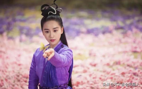 同一部劇中穿相同衣服的對比：楊冪美過佟麗婭，趙麗穎更勝一籌