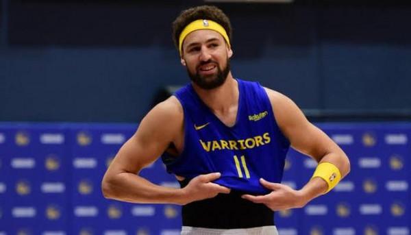 霍華德遭湖人棄用!火箭內訌慘敗雄鹿,經紀人闢謠詹姆斯離隊傳聞 霍華德遭湖人棄用!火箭內訌慘敗雄鹿,經紀人闢謠詹姆斯離隊傳聞