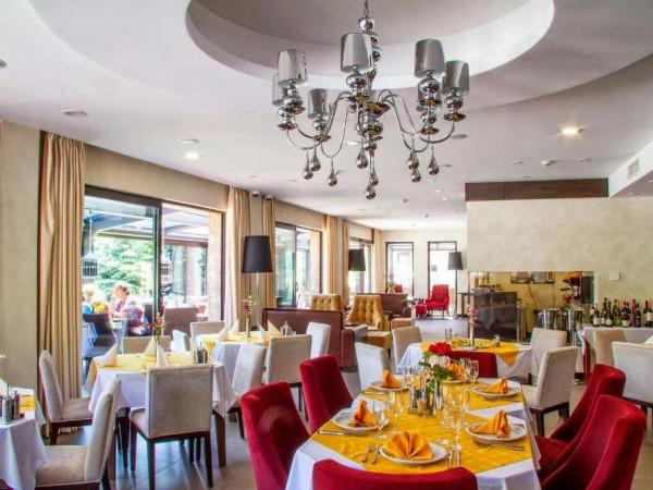 系列遊記 波、塞、黑篇（五）彈孔紀念碑和木頭城留下的印記