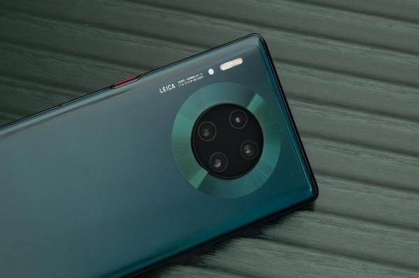 手機廠商集體&OpenCurlyDoubleQuote;拋棄&rdquo;拍照領域的競爭，華為旗艦機仍高居榜首