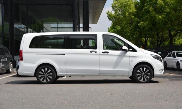 擁有長達5.3米的大尺寸車身,賓士威霆為何一直默默無聞 擁有長達5.3米的大尺寸車身,賓士威霆為何一直默默無聞