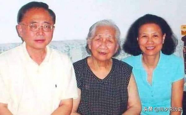 江姐為國犧牲，獨子卻定居美國，被追問為何不回國，他是如何回答